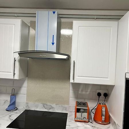 2 Bed Solihull Near Nec Airport, Jlr, Resort Wrld Екстер'єр фото