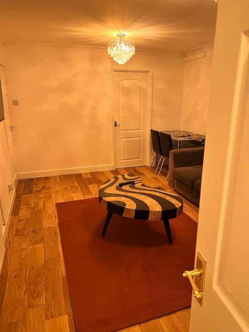 2 Bed Solihull Near Nec Airport, Jlr, Resort Wrld Екстер'єр фото