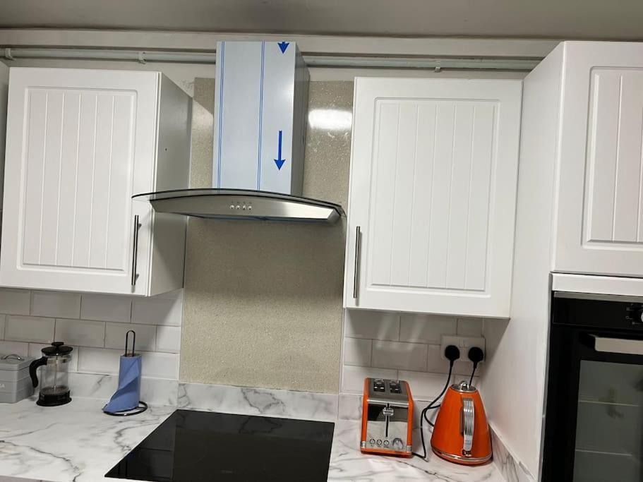 2 Bed Solihull Near Nec Airport, Jlr, Resort Wrld Екстер'єр фото