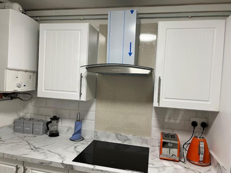 2 Bed Solihull Near Nec Airport, Jlr, Resort Wrld Екстер'єр фото